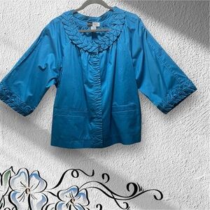 CHLOE DAO Blue Crop Jacket with Three-Quarter Sleeves and Origami Neckline.